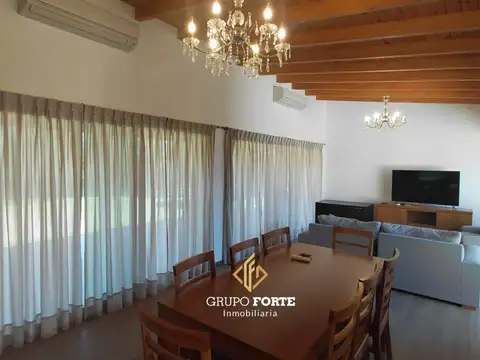 Casa 6 ambientes con 4 baños