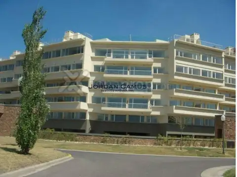 Departamento 3 ambientes con 3 baños