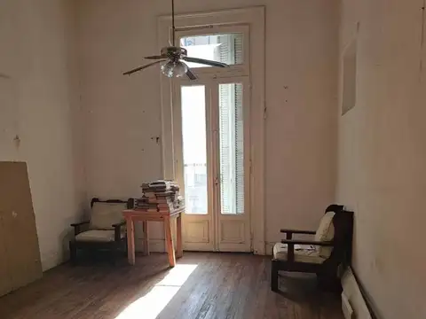 Venta de Departamento 5 Ambientes en Balvanera