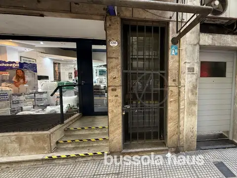 Local en venta en sótano en pleno Recoleta