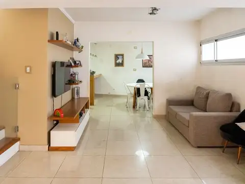 CASA EN VENTA TRES DORMITORIOS PARQUE CASADO