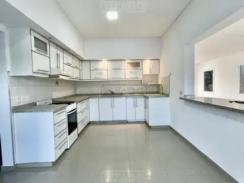 Casa en Alquiler de 3 dormitorios
