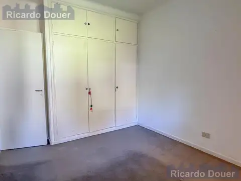 Casa en Alquiler con 1 cochera