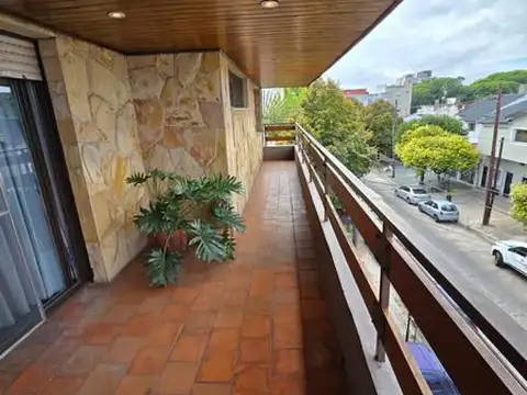 Departamento en Venta de 5 ambientes