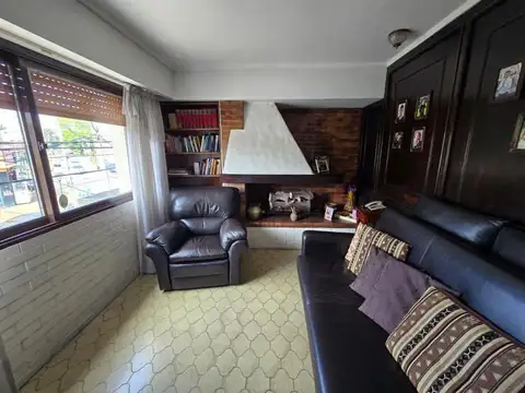 GRAN DTO TIPO TRIPLEX - SIN EXPENSAS - BVD S. MARTIN Y MARCONI - 5 AMB - 2 BAÑO