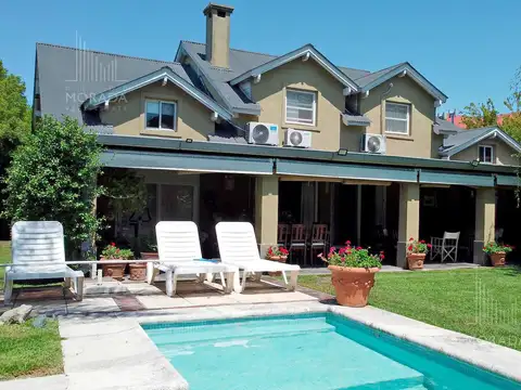 Casa en venta de 5 ambientes con amarra en Santa Maria de Tigre Apto Credito