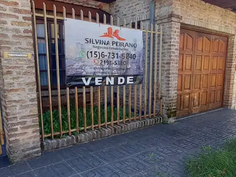 Casa 6 ambientes con 3 baños