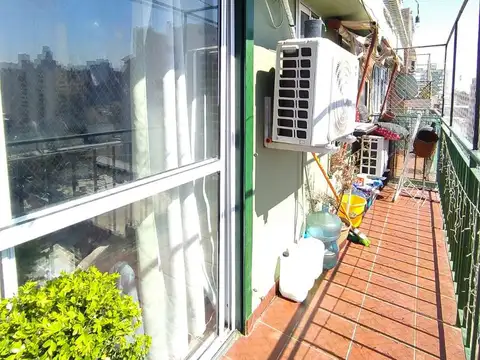 DOS AMBIENTES  CON BALCÓN AL FRENTE !