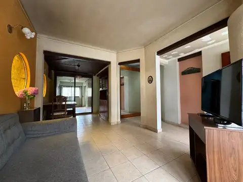 Casa en Venta en Castelar, USD 160.000