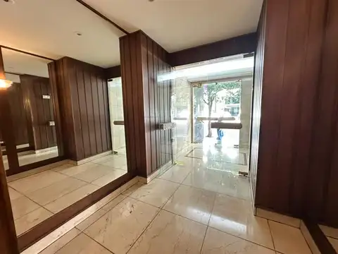 Avenida Raúl Scalabrini Ortiz 2400, Piso 5