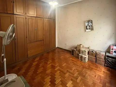 Depto Tipo Casa en Venta 50 años