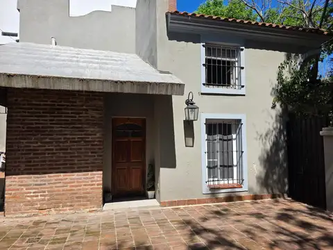 Casa 4 ambientes con 1 baño