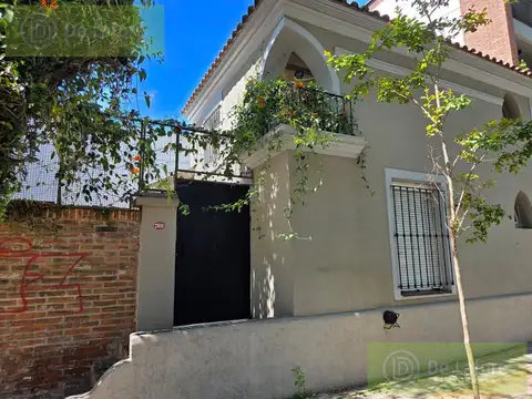 VENTA - Casa 4 Amb. en Victoria , 2 patios, parrilla