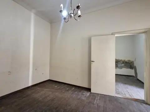 Depto Tipo Casa en Venta 50 años