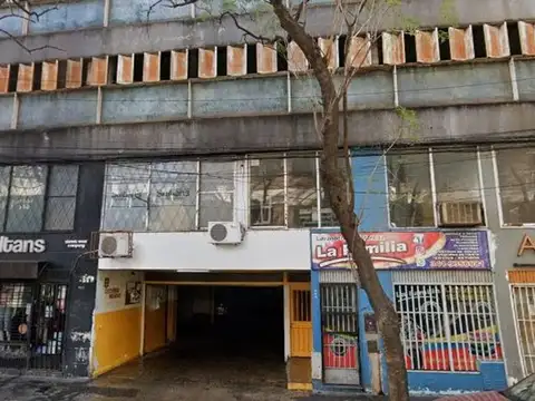Cochera cubierta en PB -Impuestos incluídos-