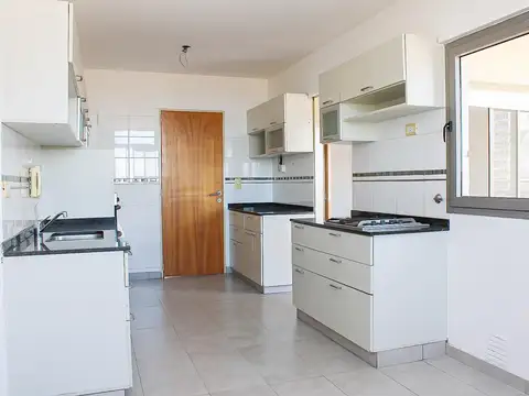 Departamento 4 ambientes con 2 baños