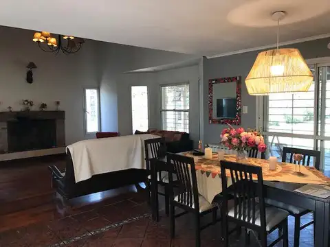 Casa 6 ambientes con 1 baño