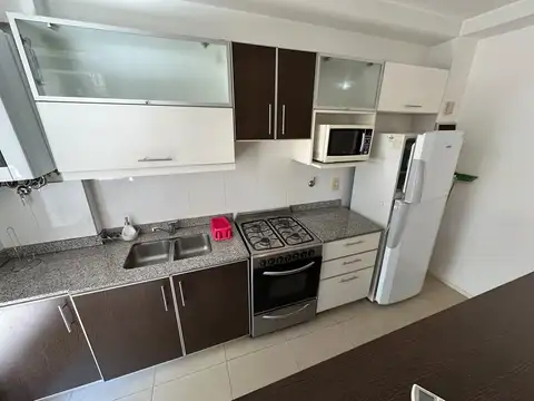 Amplio 3 ambientes amoblado en Belgrano C | 75 m², 2 cocheras, pileta y SUM