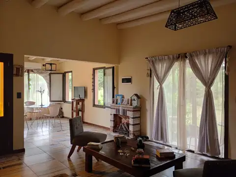 Casa en Venta con 1 cochera
