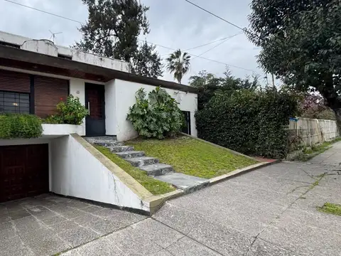 CASA EN VENTA - PARQUE SAN MARTIN