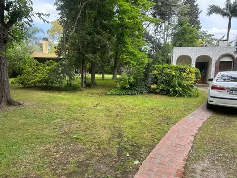 Casa en Venta en Barrio Parque Leloir, USD 350.000