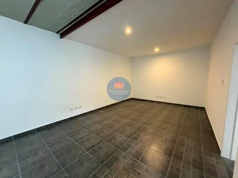 Depto Tipo Casa en Alquiler de 2 dormitorios