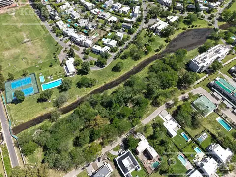 Terreno en Venta de 748,0 m2