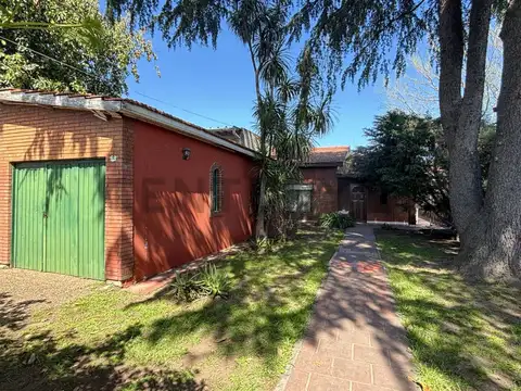 Casa en Venta en Burzaco, USD 73.000