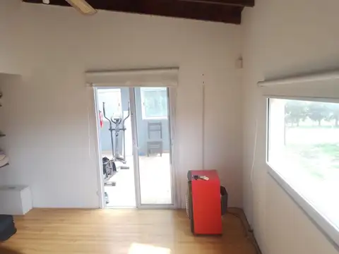 Casa 3 ambientes con 2 baños