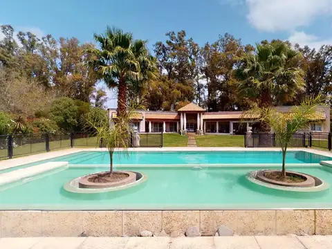 Casa en Venta con 1 cochera