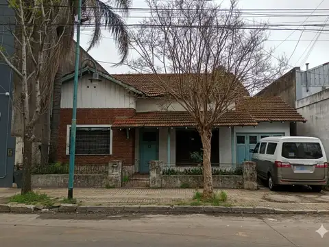 Doctor Mariano Moreno 4300