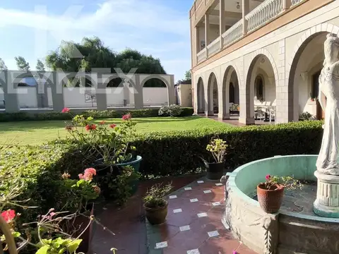 Casa quinta en Villa del Plata, pileta, parque y quincho | Propiedad de categoría