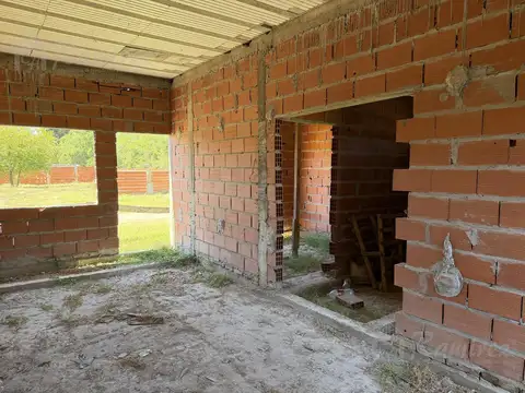 Casa 3 Amb. En Venta A Terminar - Moreno Norte