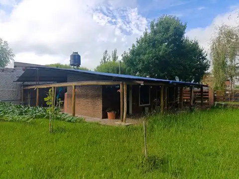 Abanderado Grandoli entre Monje y Oliveros