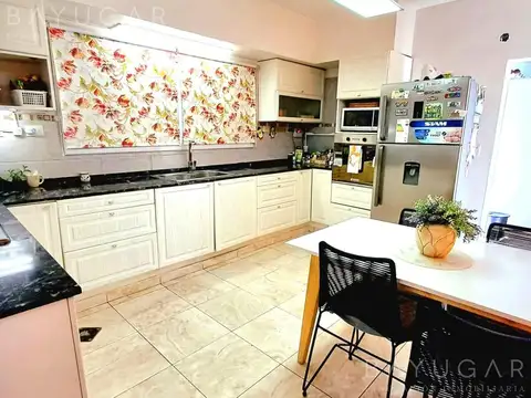 Venta Casa de 4 ambientes - Barrio Villa Alpina 1 / Pilar