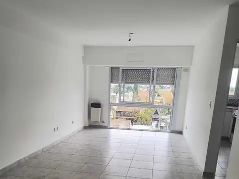 2 Rivadavia 15700, Piso 5
