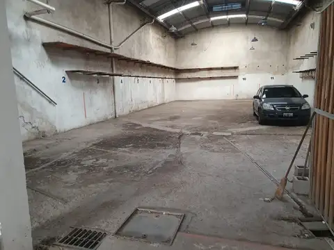 Galpon en Venta 30  mts Fondo