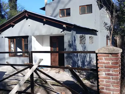 VENTA CASA CON PILETA EN LA GRANJA