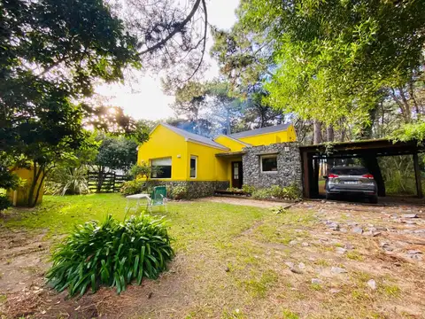 Chalet en excelente ubicacion de Mar Azul