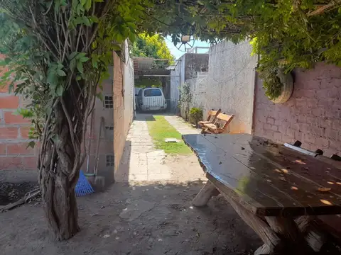 Casa 4 ambientes con 1 baño