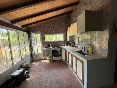 Casa 5 ambientes con 1 baño