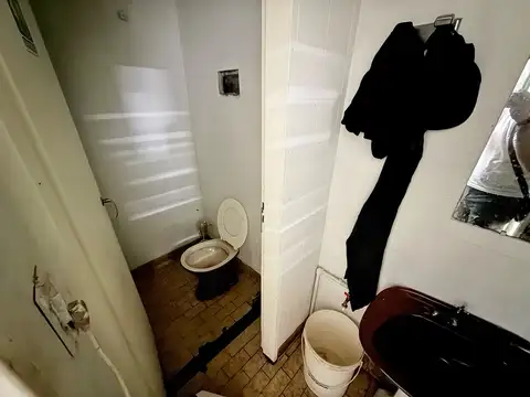 Local en Venta 40 años