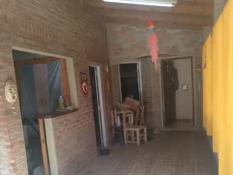 Lote amplio con Dos Casas en venta en Barrio Bouchard - Calle: GUREL al 1100