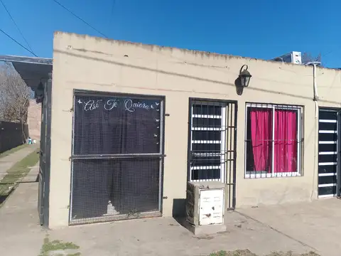 Lote amplio con Dos Casas en venta en Barrio Bouchard - Calle: GUREL al 1100