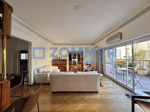 Departamento en Venta con 4 cocheras