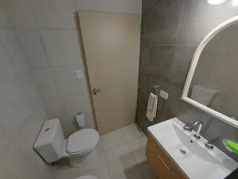 DEPTO. 1 AMB. CON BALCÓN - 38m² - FRENTE -  VILLA DEVOTO - ALQUILER