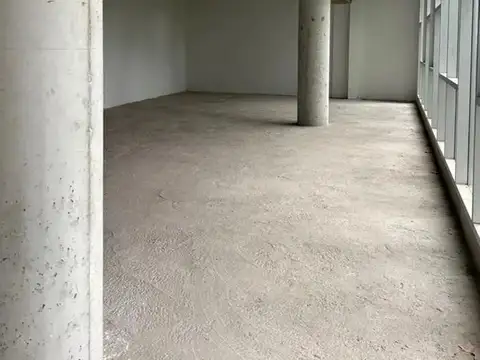 Oficina en venta con cocheras en Monserrat