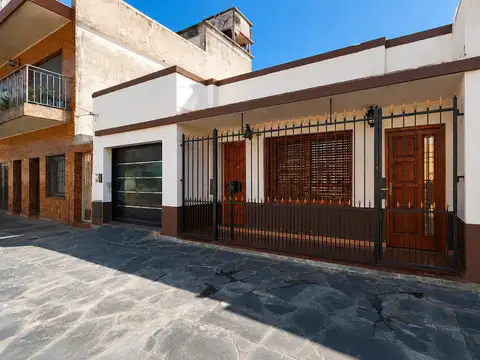 Casa en Venta en Lanús Oeste, USD 99.999