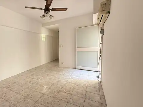 Departamento en Venta en Villa del Parque, USD 90.000