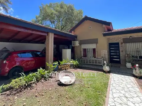 Casa tipo quinta 4 ambientes Francisco Álvarez